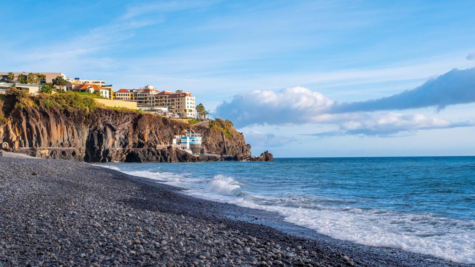 By The Atlantic 3-bedroom Apartament